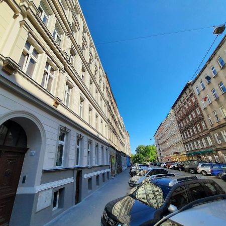 Krotkoterminowy Kat Wroclaw Luaran gambar